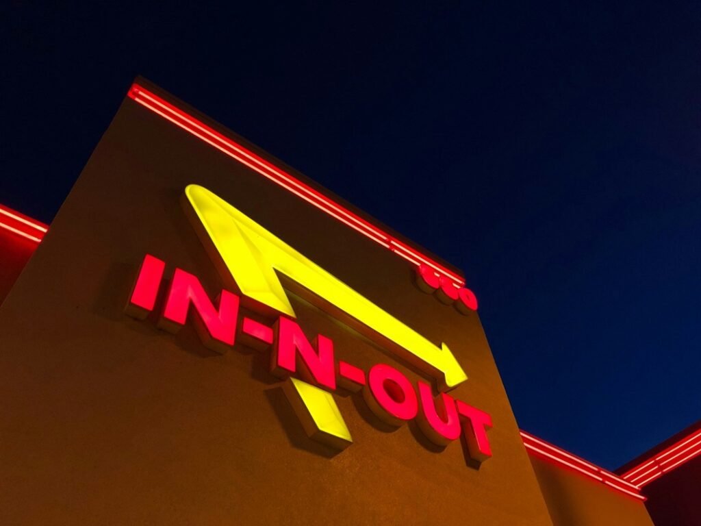 In-N-Out 버거
